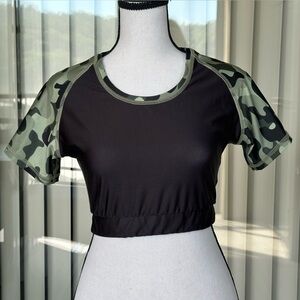 Black and White Fitted Crop Top